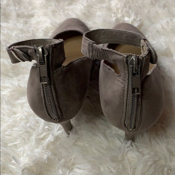 Forever 21 Faux Suede Grey Ankle Strap Heels - Picture 3 of 7